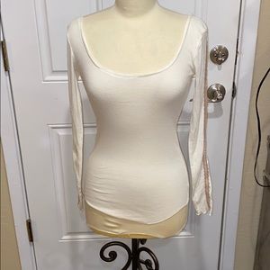 Poof cream l/s thermal with tan lace accent szXS